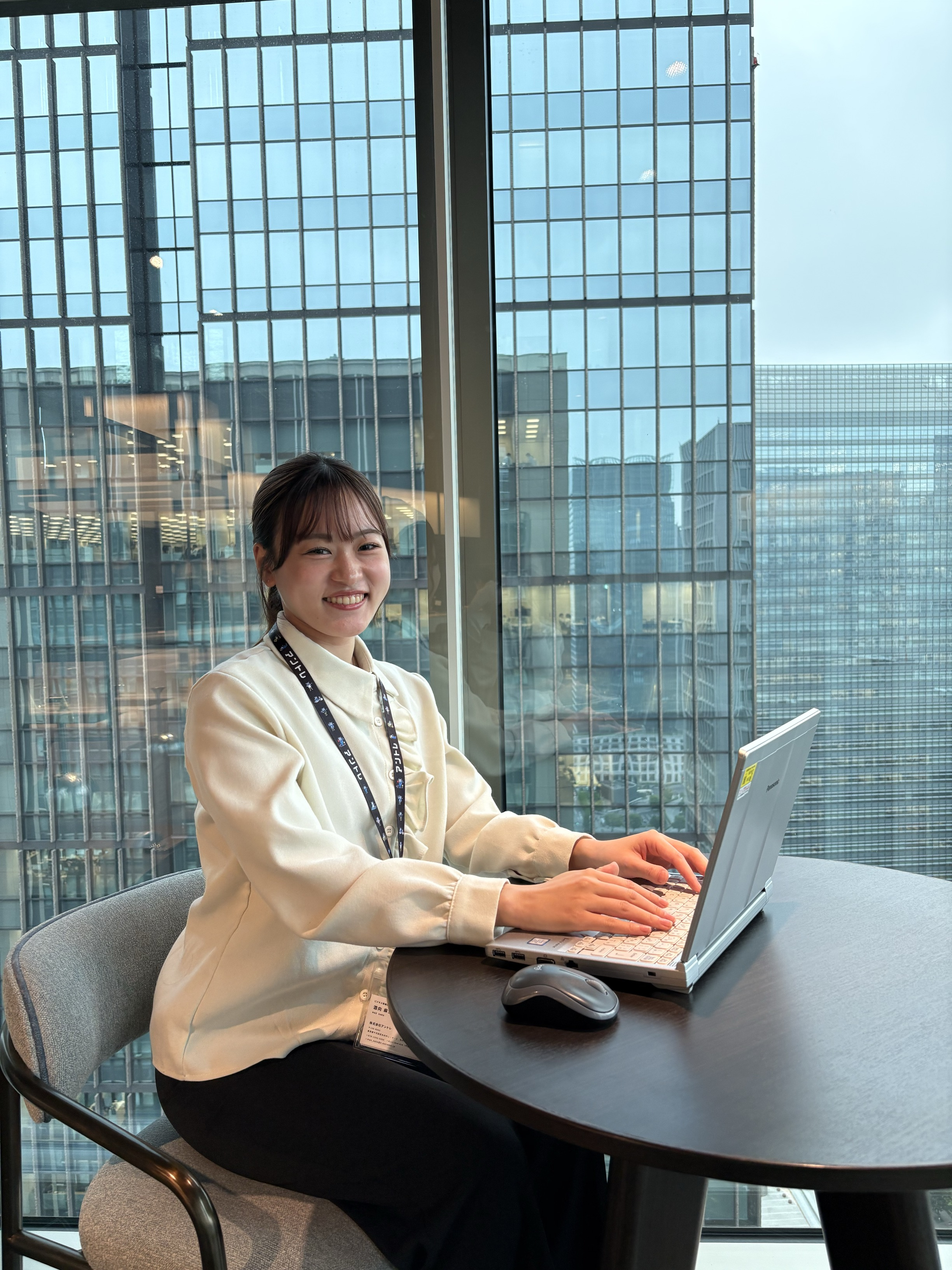 【社員インタビューvol.12】フリーランス営業から再び会社員へ！「知らない世界に飛び込んだら、毎日が面白くなった」アントレで見つけた私らしいキャリア