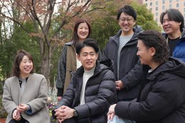 営業に正解はないので、ベテランであっても、お互いに情報交換やノウハウ共有をして切磋琢磨しています。