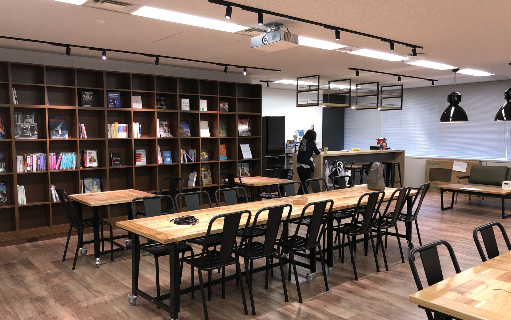 フロアを2.5倍に増床しました