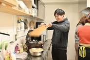 ウーオは現在約30名の個性豊かなメンバーで構成されています！（写真はCOOの万力）