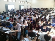 海外の大学にて行った日本就職説明会。その時の終了後アンケートの様子です。
