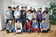 100名近くのエンジニアスタッフが働いています！