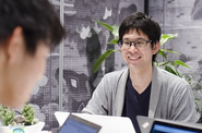 若手エンジニアでもマネジメントに挑戦することができ、経営層とも直接コミュニケーションが取れる環境です。