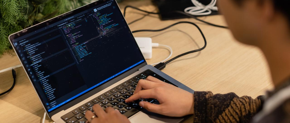 AI/NLPエンジニア｜生成AI×新規事業の1000億パラメータLLM開発