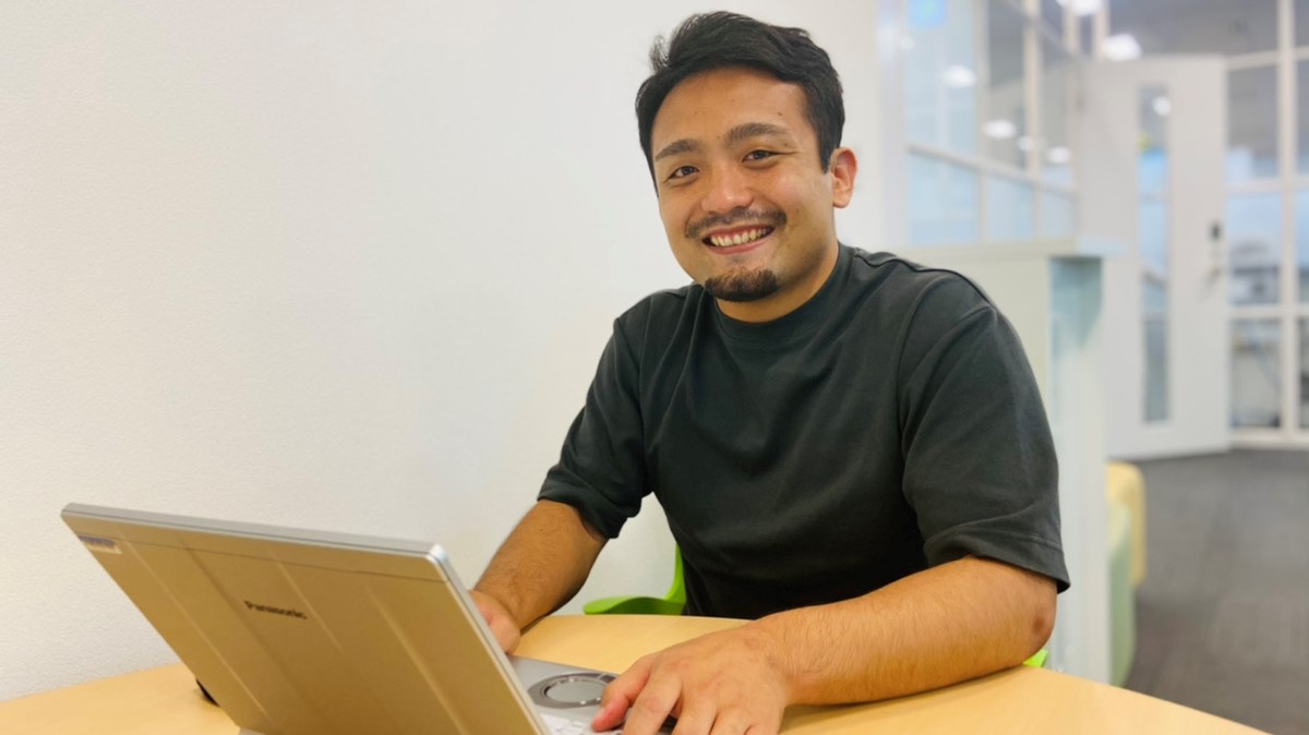 「カオスこそ成長の機会」いくつもの壁を乗り越えた先に見る未来とは。宜野座涼さんのインタビュー