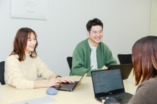 マーケ×コンサル｜Web業界に転身したい第二新卒メンバーを募集中！