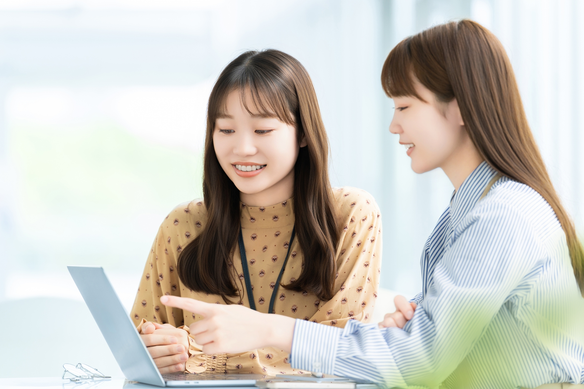 【YouTubeチャンネル登録100万人編集チーム対談記事｜未経験から、“誰かの心を動かす動画”を一緒につくる】