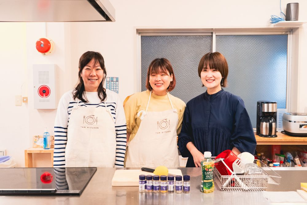 「いただきます」から始まるTAMのヨコ文化——スタッフの手でつくる“給食”のある職場