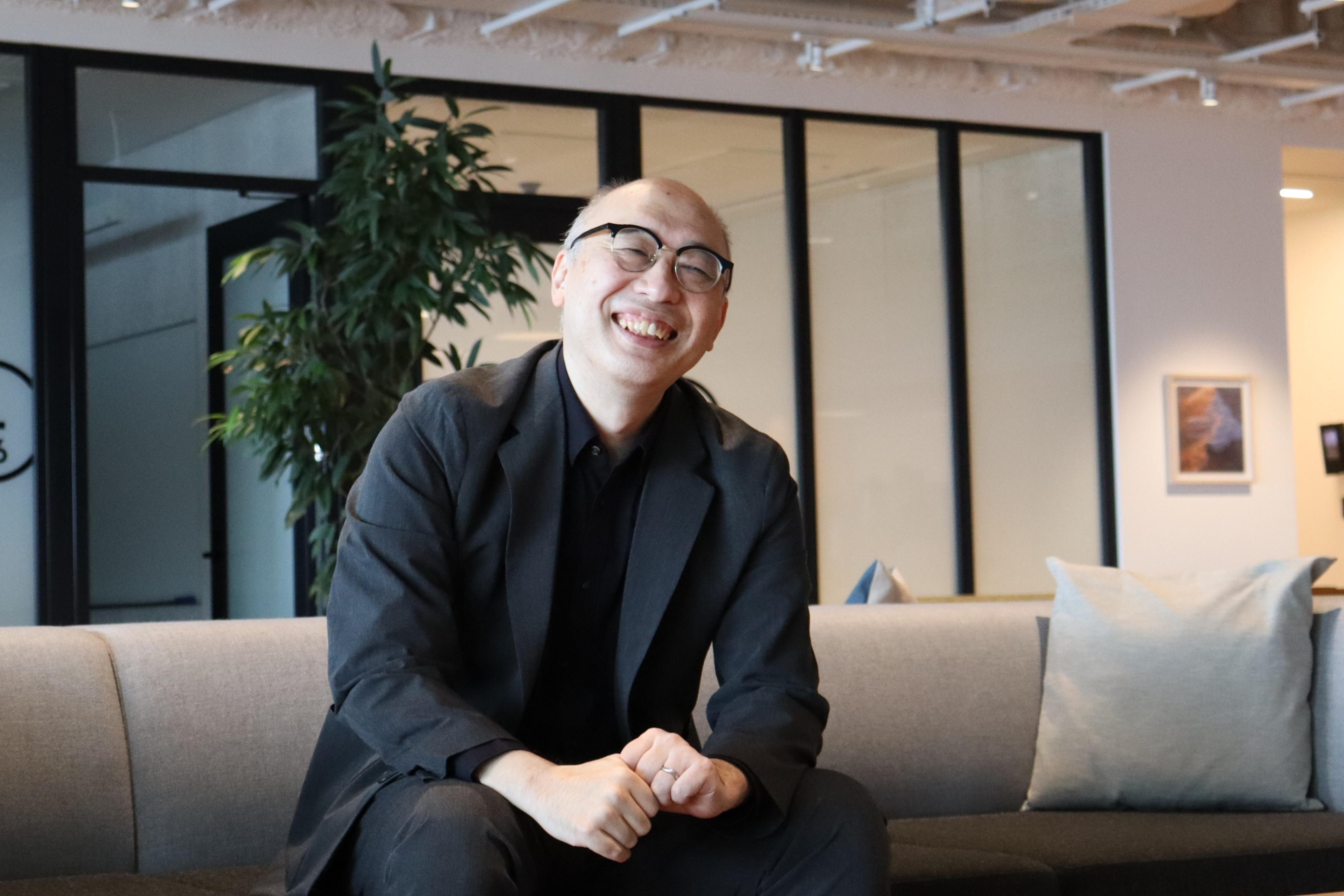 【社員インタビュー】「傾聴」で事業部をサポート！ 事業の伴走者としてOpenStreetを加速させる、法務部・浦さんのお話