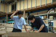 社員一人ひとりの努力はもちろん、会社としての仕組みづくりによって、月間の平均残業時間は13時間を実現。年間休日も2025年は118日、来期は120日を目指して改善を進めています。