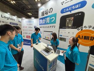 展示会はセールスチームだけではなく他の部署も応援に駆けつけます！