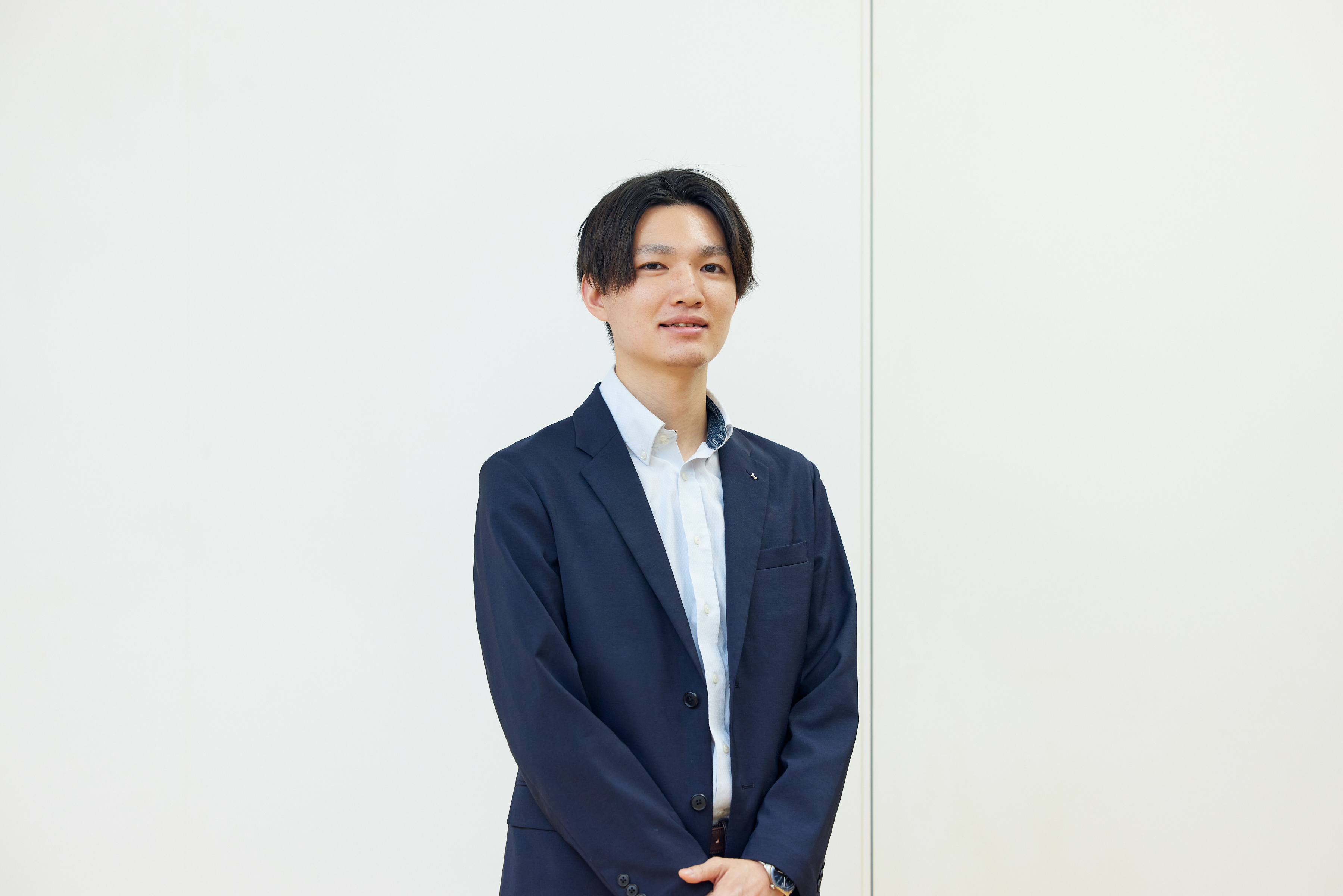 成長への原動力は「好奇心」。異業種から転職し、一人前のフィールドエンジニアになるまで