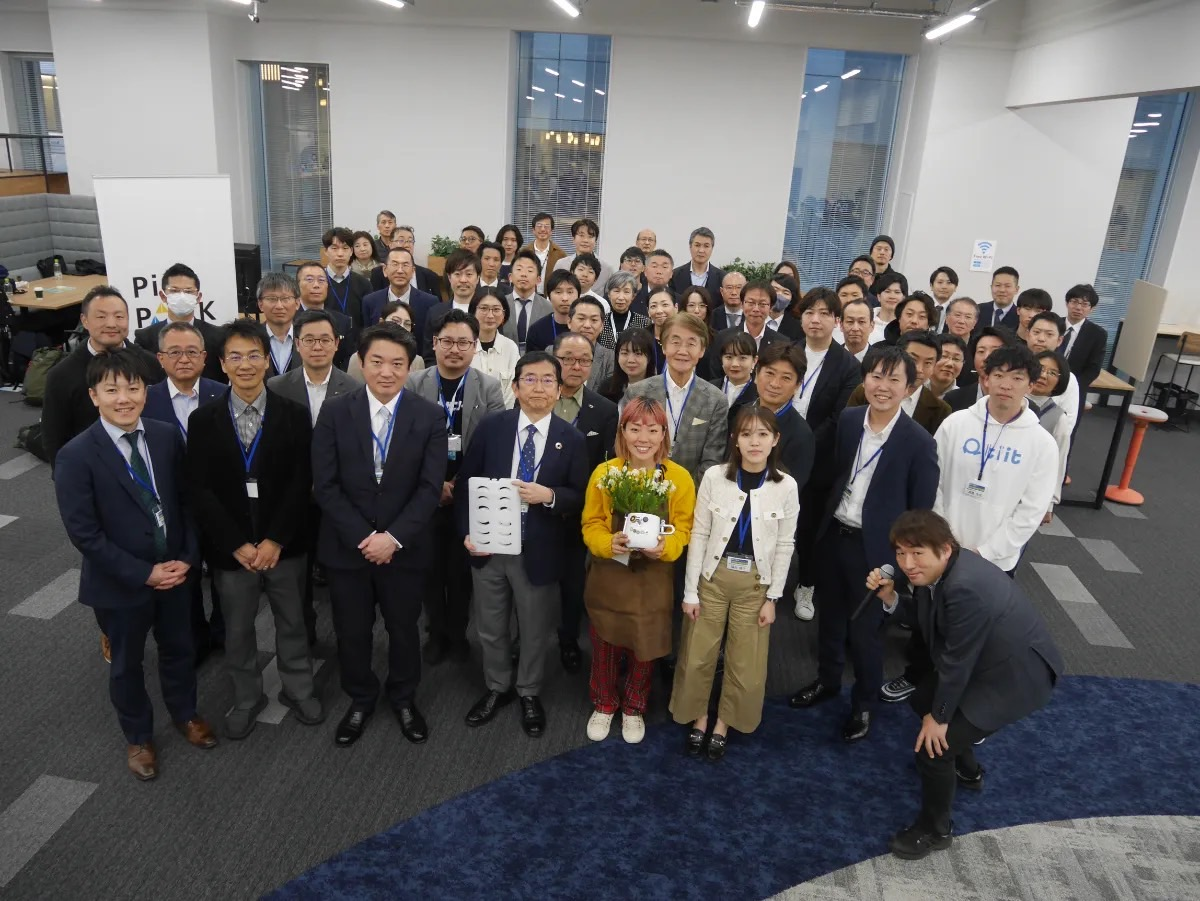 【裏表のないチーム設計】──役割と強みを重ねてつくる現場主義のマネジメント