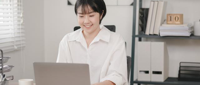 フリーランス経理募集中！自宅で働ける／経理や事務の経験者優遇！