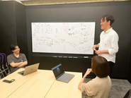 年齢関係なく意見をぶつけ合う