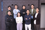 私たちが大切にしているValue (価値観)は”つよく　まっすぐ　氣持ちよく”です。Valueを体現するメンバーが第一線で活躍しています。仕事のスキルは勿論ですが、”人間力”を磨き続けることも大切にしています。