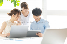 WEBマーケアシスタントも可能なIT系バックオフィスのスペシャリスト募集！