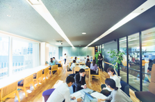 化学・材料・エネルギー・環境を学ぶ大学生｜化学業界専門のライターバイト