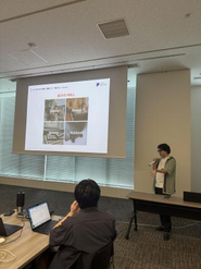 四半期に一回の全社集会の様子① ~社長による組織戦略発表の一幕~