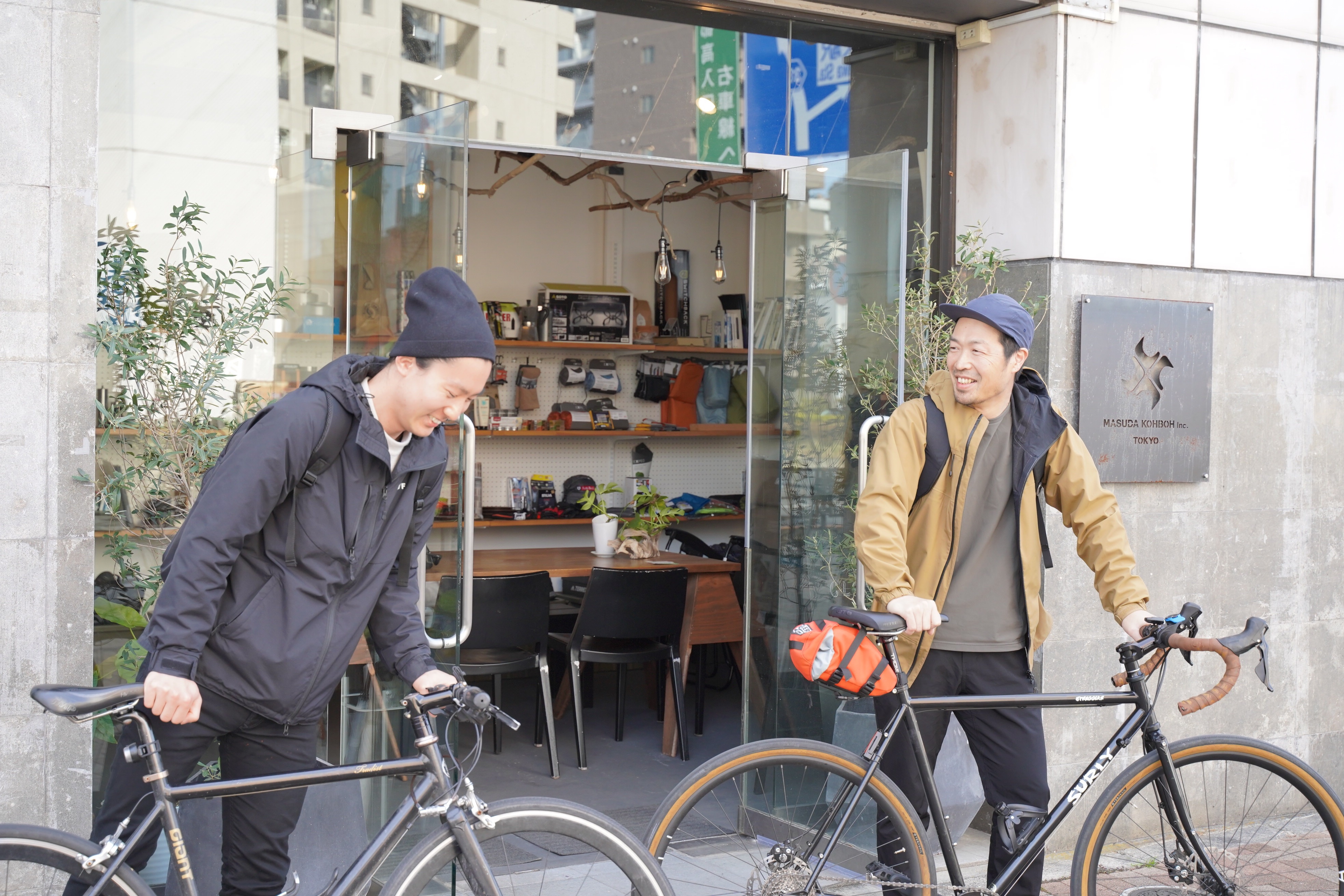 移動手段は自由に！自転車も使ってフットワーク軽くどこまでも？！それが僕らのコミュートスタイル