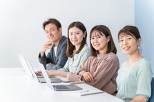 経験なしからデザイナーを目指すならL&S！仲間と一緒にスキルアップできる！