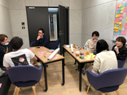 自分たちの実現したい世界はなんなのか？ユーザーさんへの価値は何なのか？職種を越えてチームみんなで真剣に向き合う文化です。