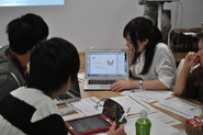 昨年のアイデアソンの様子。ぐるなびの技術をもちいてワークショップをしました。