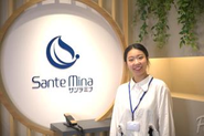 オフィスは福岡駅近くで便利な立地です！周辺に飲食店も多くランチに困りません！