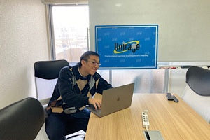 Spring Boot アプリケーション　サンプル