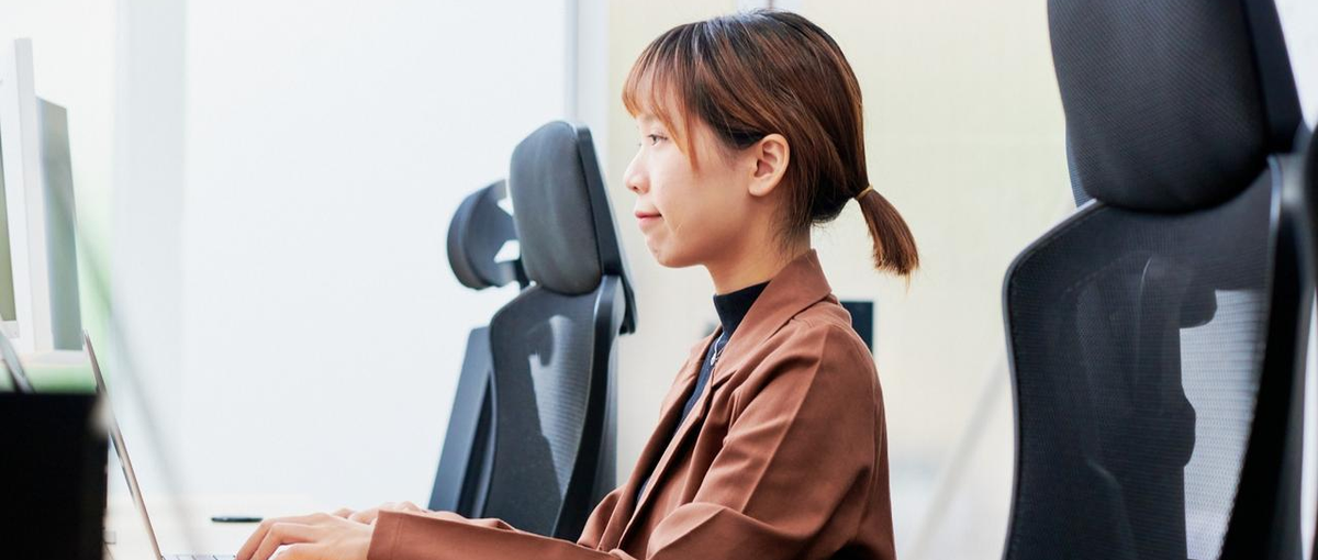 縁の下の力持ち！事務スタッフとして故郷のために頑張る外国人を救え！