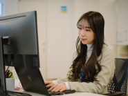 バックグラウンドは違えど「医療をもっと良くしたい」という思いは同じ。皆が感じたことのある医療の課題感を忘れずに、目の前の仕事と日々向き合っています。