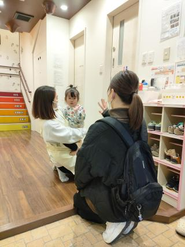 企業内保育所は「手ぶら」でOK！急な発熱にも文字通り「秒で」駆けつけられます。