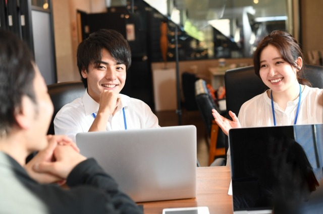 スキルも内定も勝ち取る｜在学中に1億円の実績を作るセールスインターン