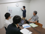 より良い施策を打つために、お互いの熱い意見をぶつけ合うことも多いです。