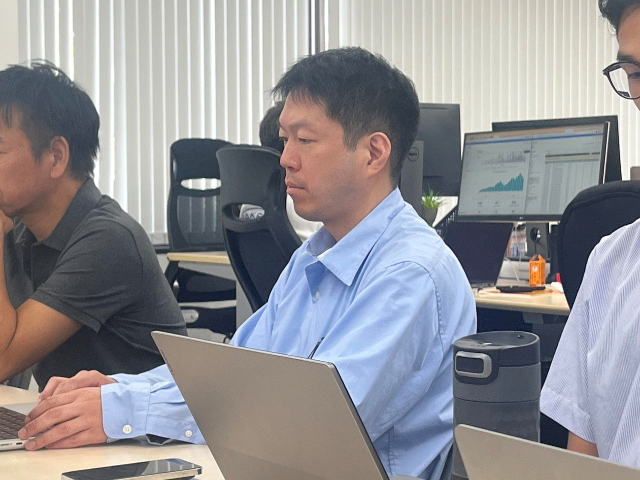 エンジニア歴20年以上でも安定より挑戦！多国籍なチームを支える縁の下の力持ち【VPoEインタビュー前編】