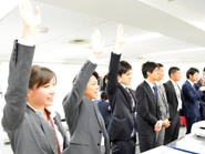 入社1年目でチーフ昇格、2年目で事業部長、3年目で新規事業部の責任者。 【平均年齢　28歳】のネオキャリアでは当たり前のこと。