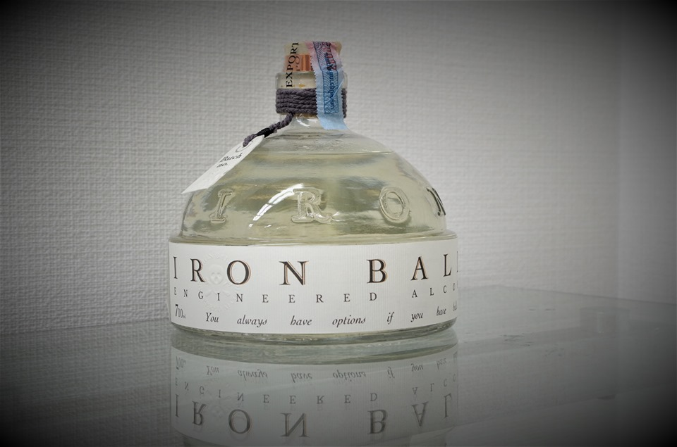 当社独占輸入のバンコク産クラフトジンが「バンコクで訪れるべきバーTOP10」に選ばれましたのご紹介です