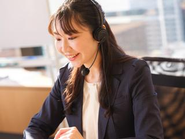 海外のベンダー担当者とは、英語で直接やり取りする