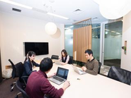 講師・運営との連携が日常。一人で抱えない環境
