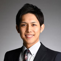 栗山 卓也