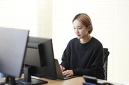 お客様の想いを映像として表現するため、制作前は丁寧にヒアリングを実施します。制作に携わっていただくパートナーの皆さんにも、ヒアリングの内容やお客様の状況をお伝えした上で連携しています。