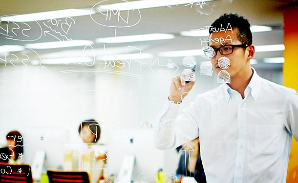 17卒採用活動 "START".