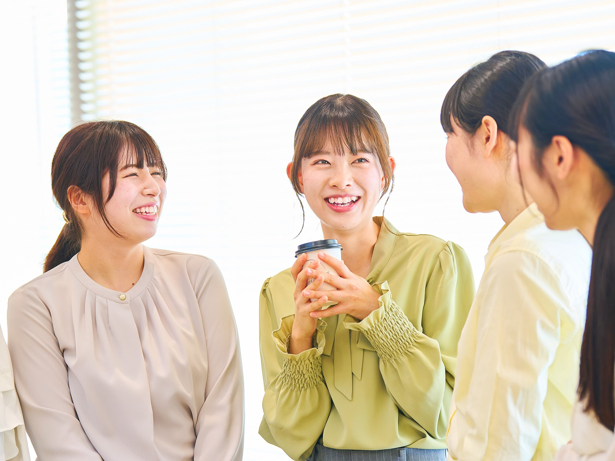 【社員インタビュー】今回は研修中の社員にいろいろとお話をお伺いしました！