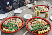 前回の懇水会では、お食事にお寿司をご用意しました🍣