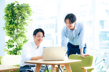 一歩引いて全体を見渡す力を武器に。｜技術とビジネスをつなぐPM職を募集