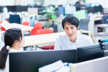 大手企業のコミュニケーションツール制作を支援するディレクター募集