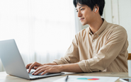 場所や時間にとらわれない、自由な働き方を実現
