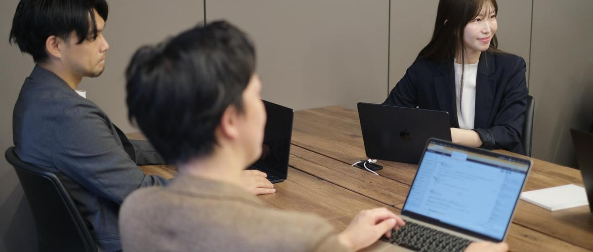 大阪本社で取締役直下のポジション！急成長中の企業で営業のプロを目指す！！