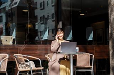 スタートアップ企業でのインサイドセールス/アルバイトでも稼げます！