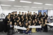 J-CATでは、社員・アルバイト・業務委託といった多様な雇用形態の方が、垣根なく共に働いています。業務委託の方は、リモート勤務をしている方が多く、北海道〜九州、海外など各地より参画しています。